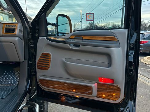 Used 1999 Ford F350 4x4 Crew Cab DRW Super Duty image 19