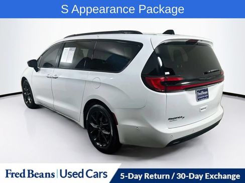 Certified 2024 Chrysler Pacifica Touring-L w/ S Appearance Package FWD image 6