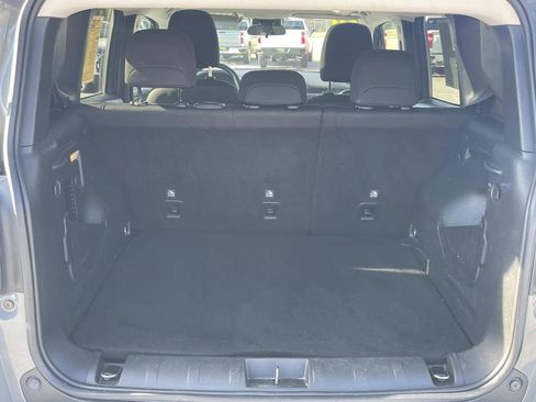 Used 2020 Jeep Renegade Altitude image 11