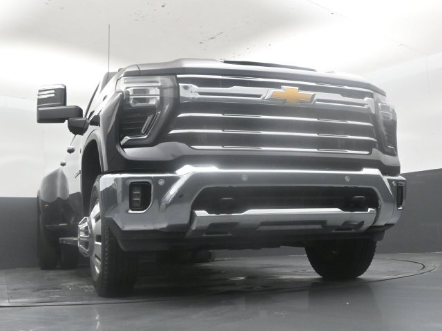 Used 2024 Chevrolet Silverado 3500 LTZ w/ LTZ Plus Package AWD/4WD image 46