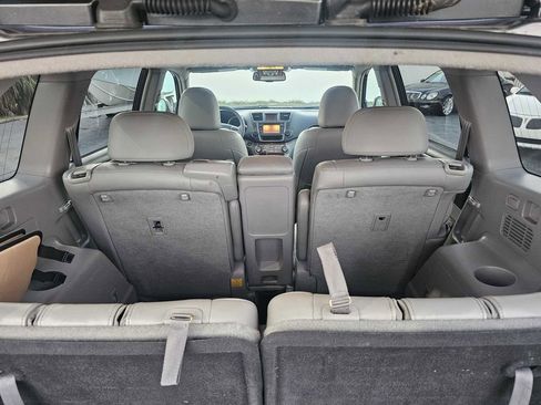 Used 2013 Toyota Highlander Limited image 14