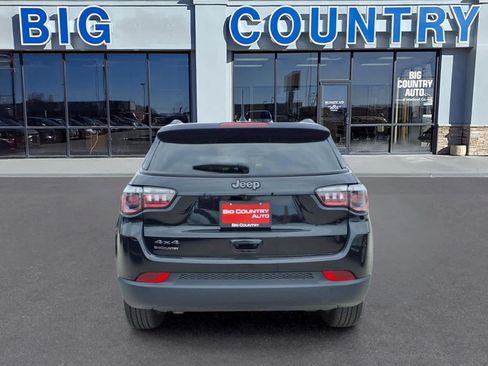 Used 2025 Jeep Compass Latitude w/ Altitude Special Edition AWD/4WD image 7
