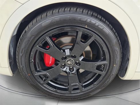 Used 2022 Maserati Levante GT image 9