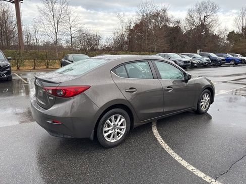 Used 2014 MAZDA MAZDA3 i Touring image 9