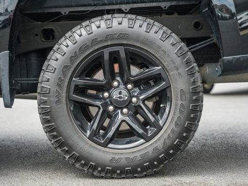 Used 2022 Chevrolet Silverado 1500 LT Trail Boss w/ LPO, Dark Essentials Package AWD/4WD image 20