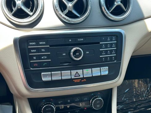 Used 2018 Mercedes-Benz CLA 250 4MATIC image 32