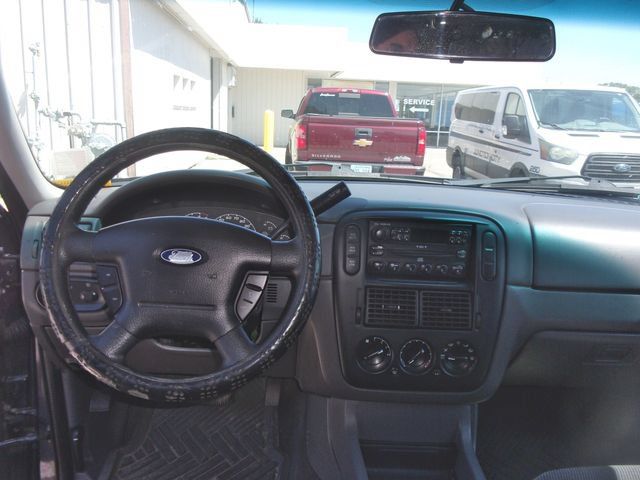 Used 2002 Ford Explorer XLT AWD/4WD image 9