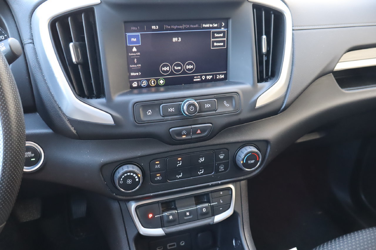 Used 2024 GMC Terrain SLE FWD image 6