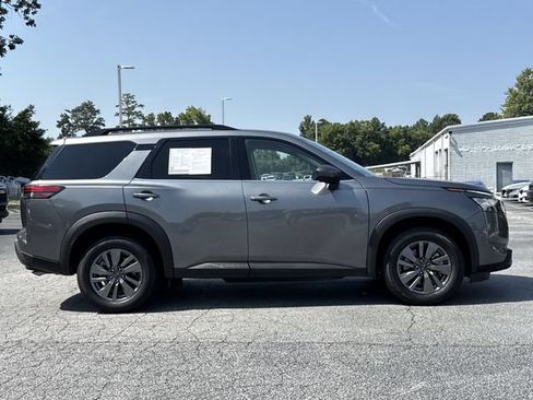 Certified 2025 Nissan Pathfinder SV AWD/4WD image 29