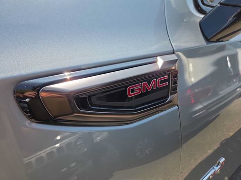 Used 2025 GMC Yukon XL AT4 Ultimate AWD/4WD image 8