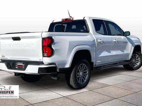 Used 2024 Chevrolet Colorado LT w/ LT Convenience Package III image 12