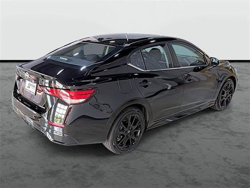 Used 2025 Nissan Sentra SR w/ Midnight Edition FWD image 4