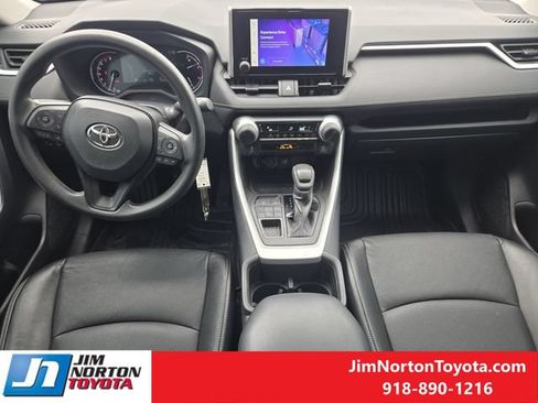 Used 2024 Toyota RAV4 LE AWD/4WD image 25