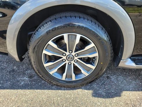 Used 2020 Nissan Armada SL w/ Premium Package image 5