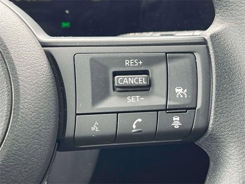 Used 2025 Nissan Kicks SV w/ Illumination Package image 22