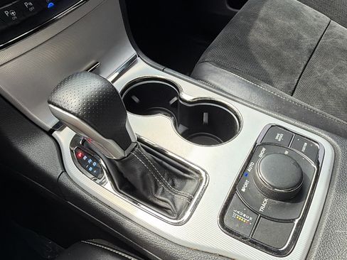 Used 2018 Jeep Grand Cherokee Trackhawk AWD/4WD image 32