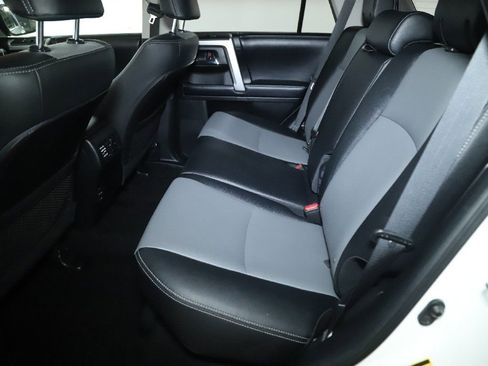 Used 2019 Toyota 4Runner SR5 Premium AWD/4WD image 16