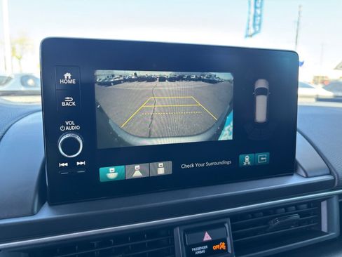 Used 2025 Honda Pilot EX-L image 25