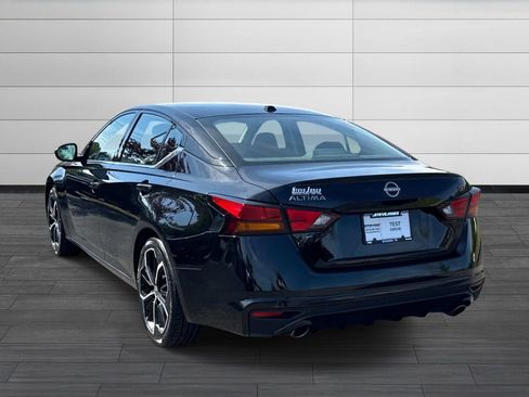 Used 2024 Nissan Altima 2.5 SR FWD image 6