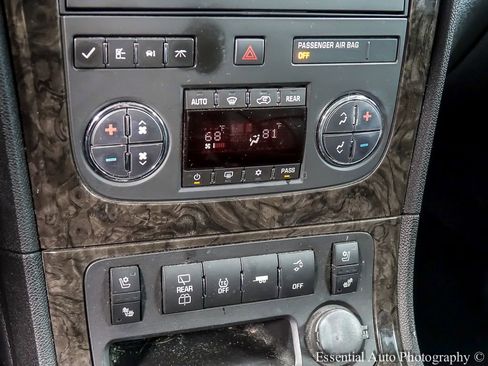 Used 2012 GMC Acadia Denali image 18