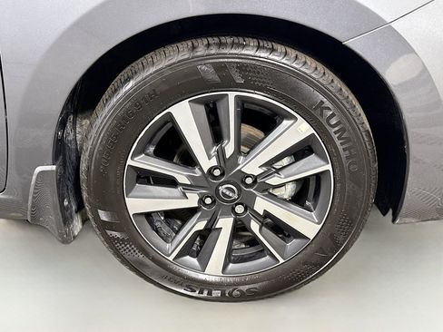 Used 2025 Nissan Versa SV w/ Trunk Package image 32