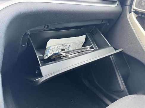 Used 2022 Ford Explorer XLT image 40