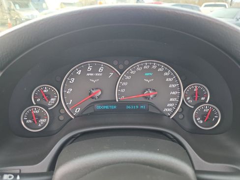 Used 2005 Chevrolet Corvette Convertible w/ Preferred Equipment Group image 11