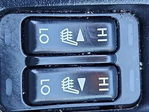 Used 2021 Subaru Crosstrek 2.0i Premium image 8