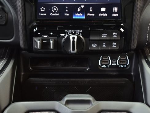 Used 2024 RAM 2500 Limited AWD/4WD image 41