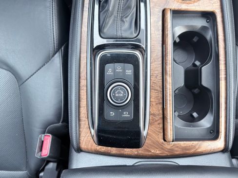 Used 2021 Nissan Armada SL w/ Captain's Chairs Package AWD/4WD image 7