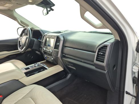 Used 2021 Ford Expedition Platinum RWD image 28