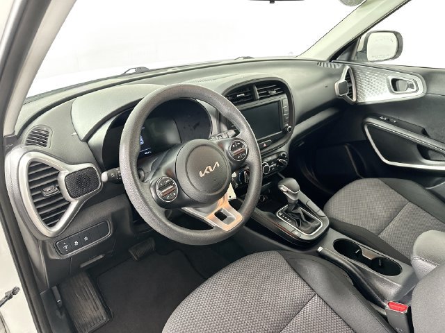 Used 2024 Kia Soul LX w/ Option Group 015 FWD image 10