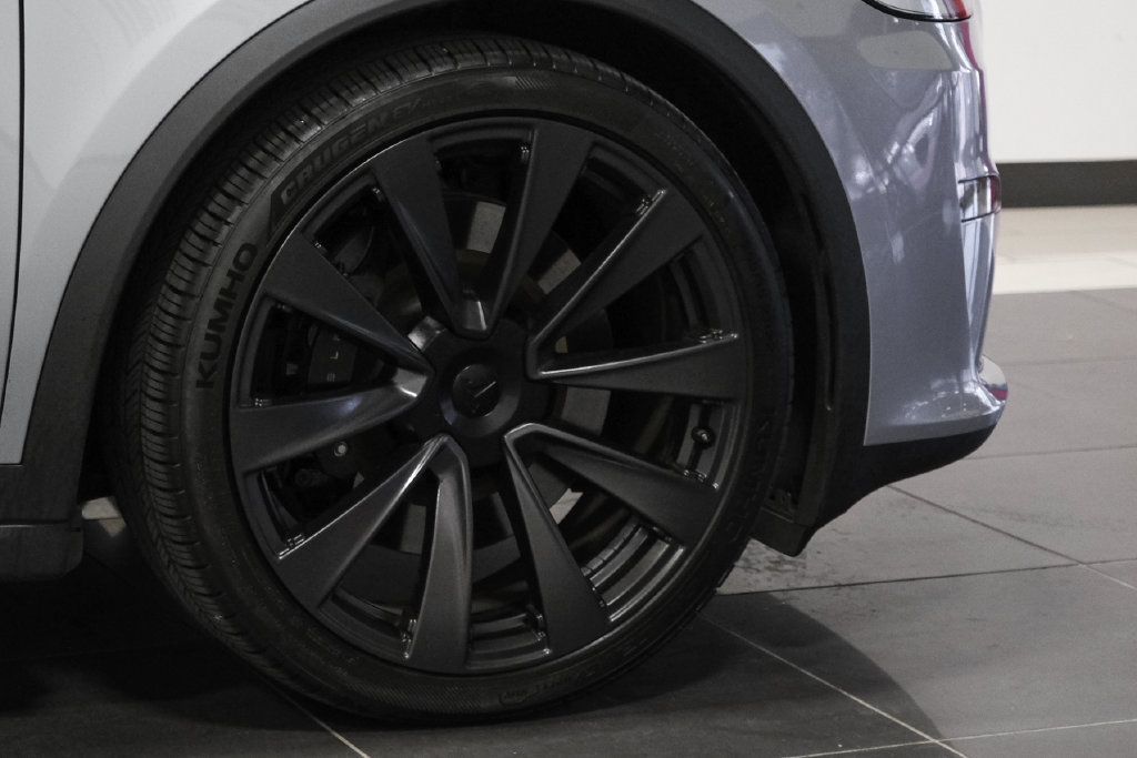 Used 2024 Tesla Model X AWD/4WD image 55
