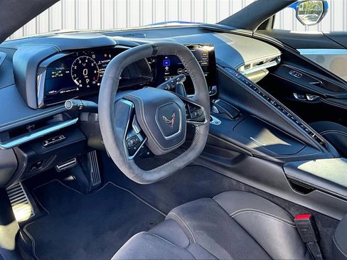 Used 2020 Chevrolet Corvette Stingray w/ 3LT Preferred Equipment Group image 4