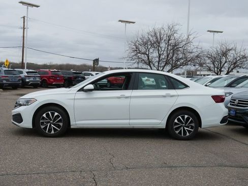 Certified 2024 Volkswagen Jetta S image 4