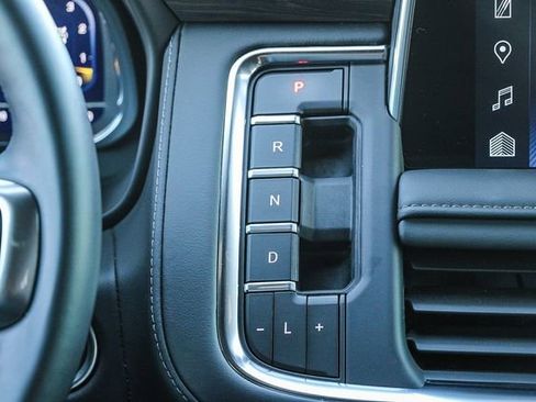 Used 2024 Chevrolet Tahoe Z71 w/ Z71 Off-Road Package image 19