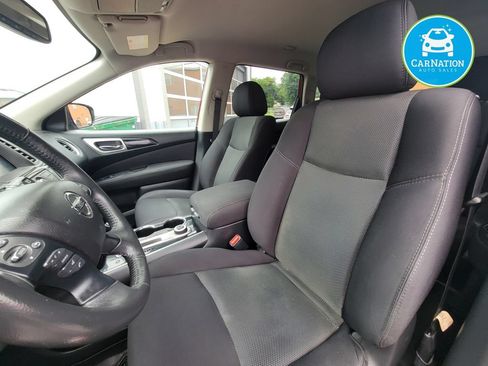 Used 2017 Nissan Pathfinder SV w/ Trailer Tow Package AWD/4WD image 7