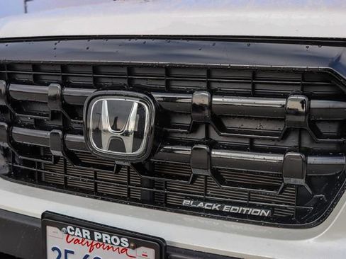 Used 2025 Honda Ridgeline Black Edition image 13