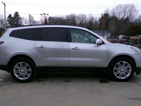 Used 2015 Chevrolet Traverse LT w/ Style and Technology Package image 6