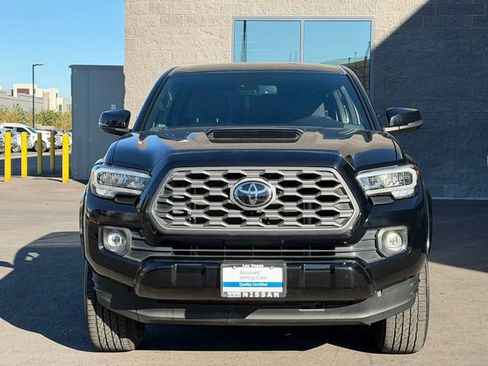 Used 2022 Toyota Tacoma TRD Sport w/ Technology Package image 10