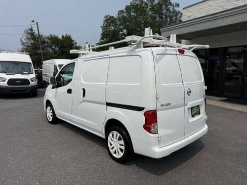 Used 2017 Nissan NV200 SV w/ Technology Package FWD image 2