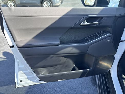 Used 2025 Lexus GX 550 image 23