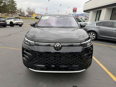 Used 2025 Volkswagen Tiguan SEL R-Line AWD/4WD image 11