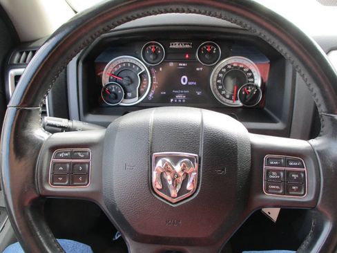 Used 2016 RAM 1500 Big Horn AWD/4WD image 29