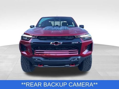 Used 2025 Chevrolet Colorado ZR2 w/ Technology Package image 9