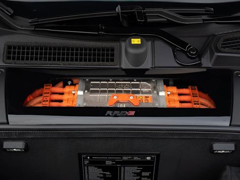 Used 2022 Ferrari SF90 Spider image 36