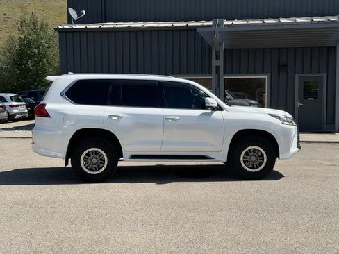 Used 2017 Lexus LX 570 4WD w/ Luxury Package image 7
