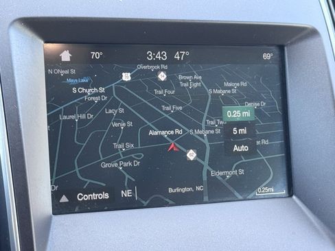 Used 2016 Ford Edge Titanium w/ Equipment Group 301A image 10