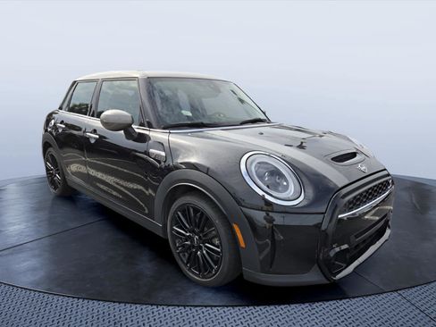 Used 2023 MINI Cooper S FWD image 1