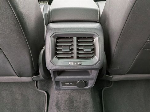 Used 2023 Volkswagen Tiguan SE R-Line image 18
